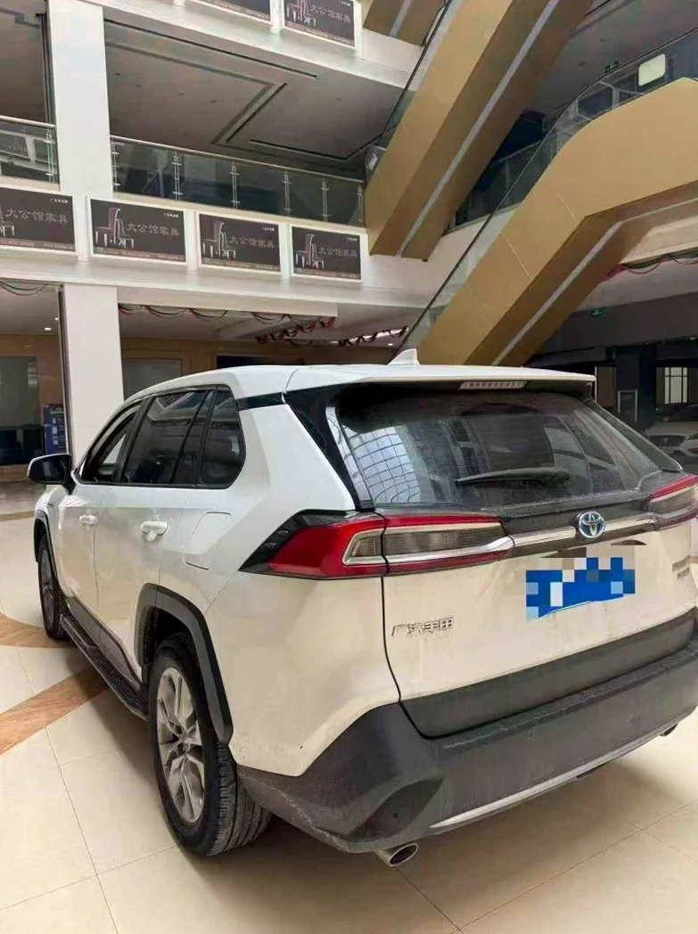 丰田威兰达 内饰前排