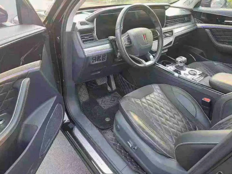 红旗HS5 后面外观二