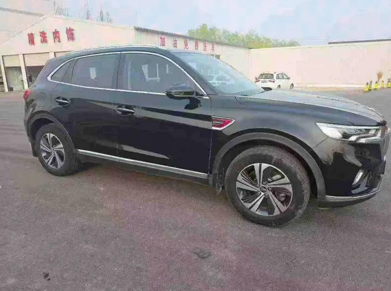 红旗HS5 正面外观三