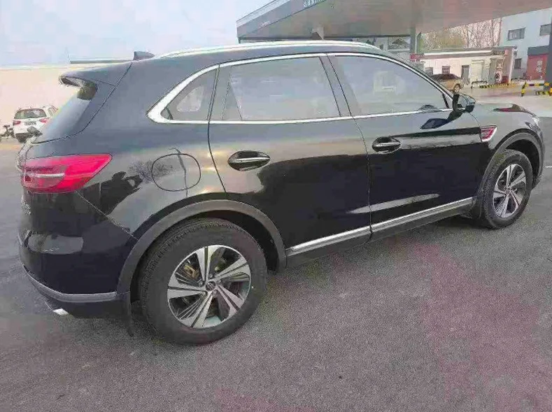 红旗HS5 内饰后排