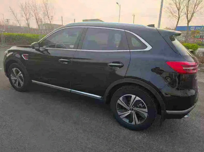 红旗HS5 内饰前排