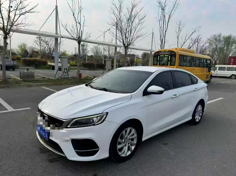 吉利缤瑞 正面外观三