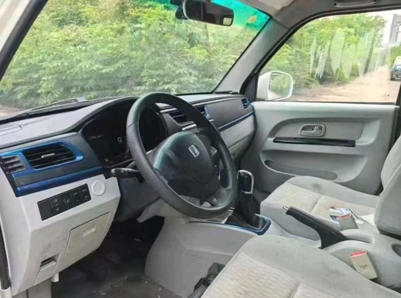 吉利远程 后面外观三