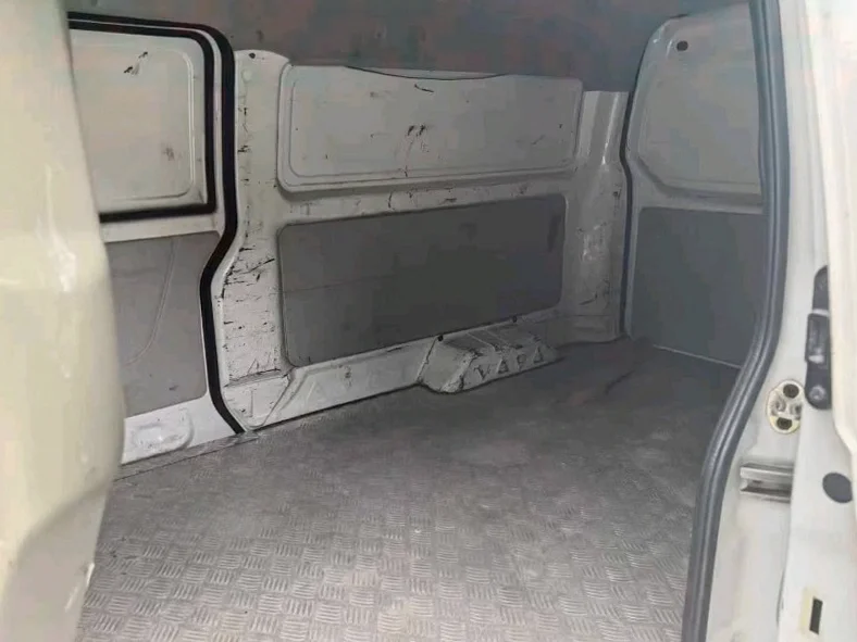 吉利远程 后面外观二