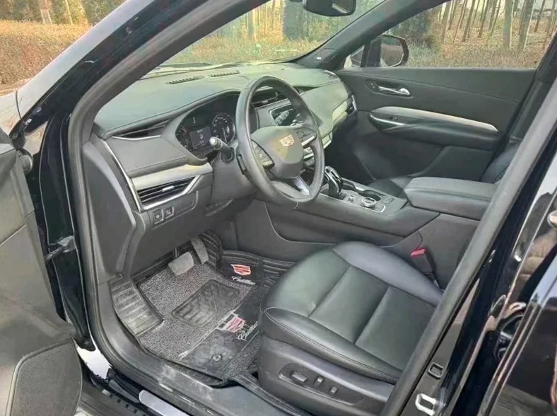 凯迪拉克XT4 驾驶室