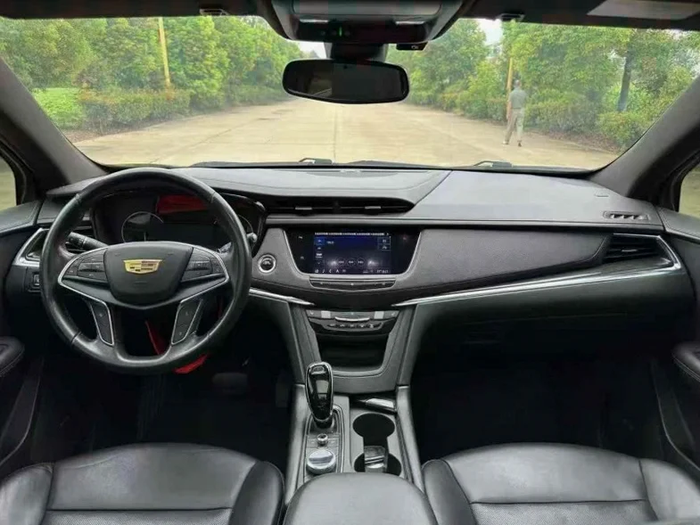 凯迪拉克XT5 后面外观三