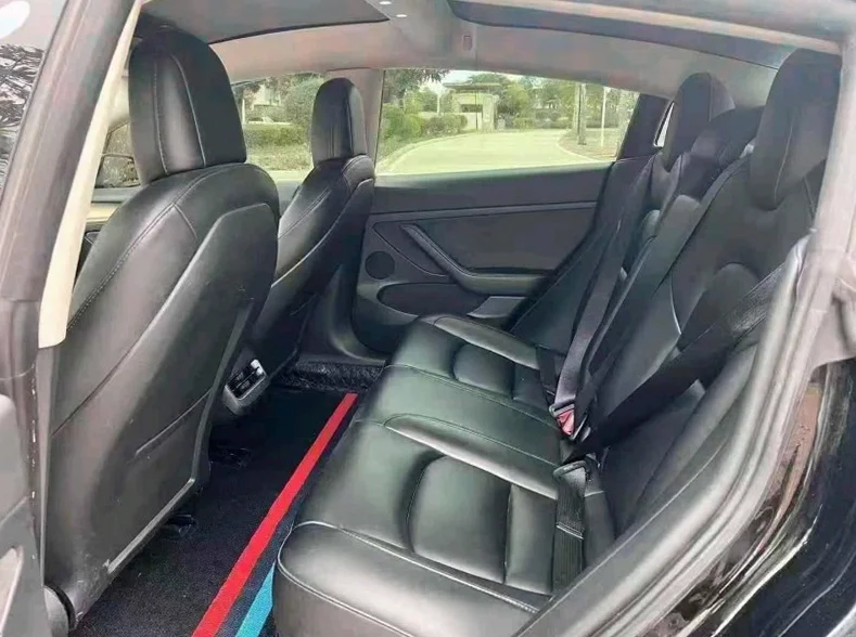 特斯拉MODEL 后面外观一