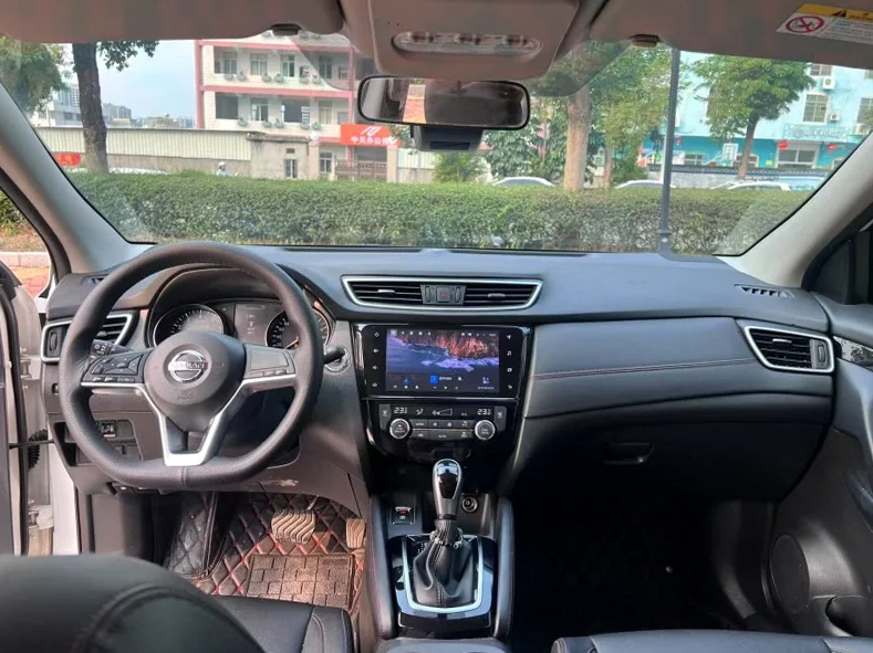 日产逍客 后面外观三