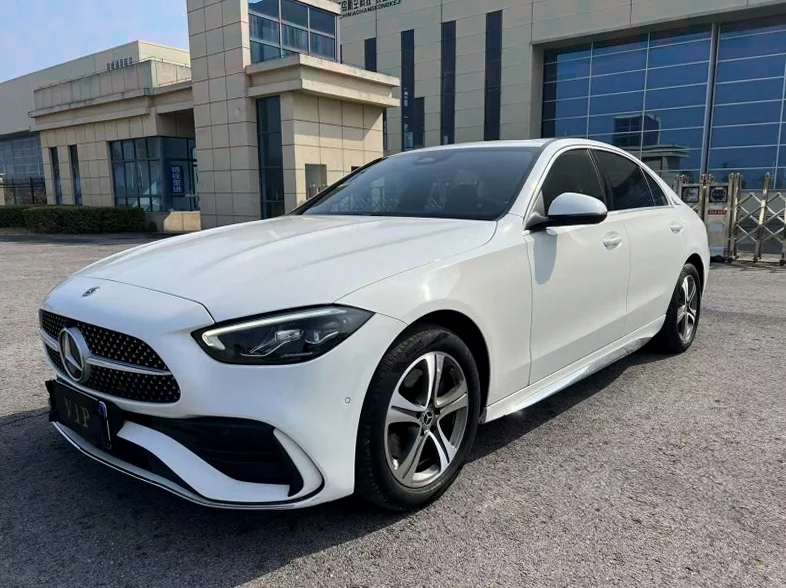 奔驰C 正面外观三