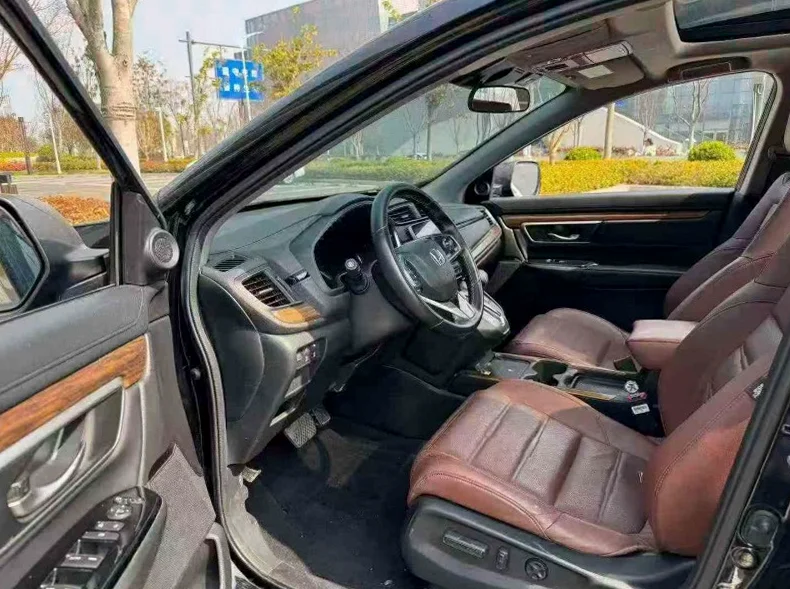 本田CRV 后面外观一