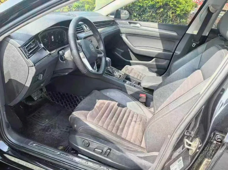 大众迈腾 后面外观三