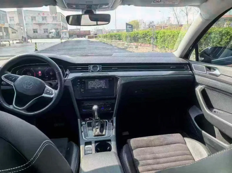 大众迈腾 后面外观二