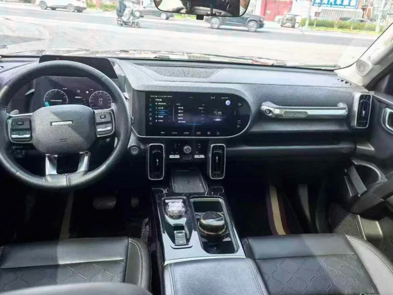 哈弗大狗 后面外观一