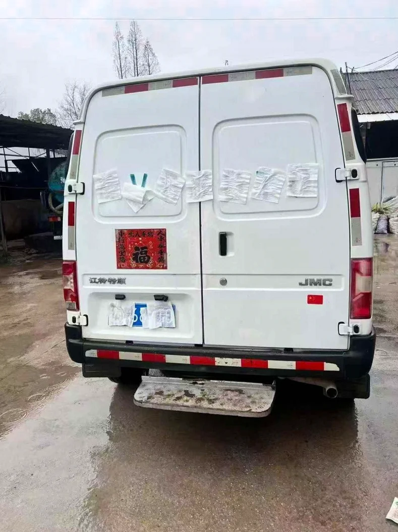 江铃特顺 内饰后排