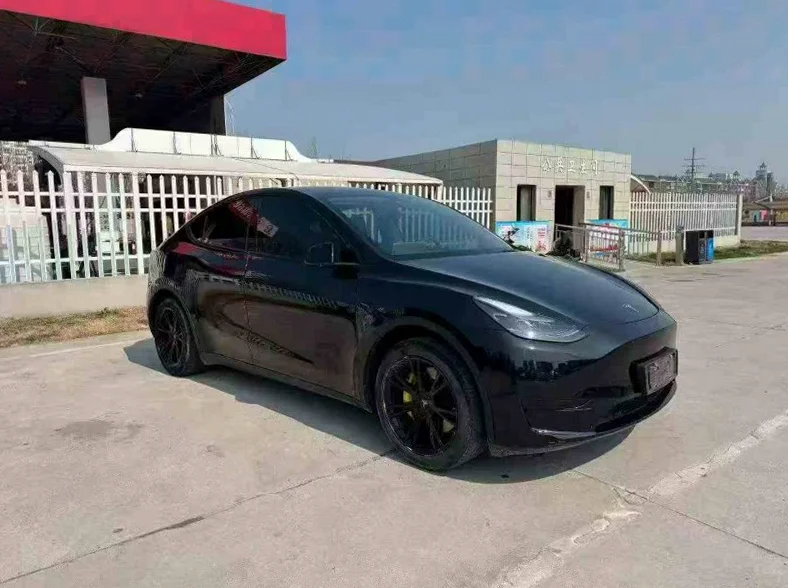 特斯拉MODEL 正面外观二