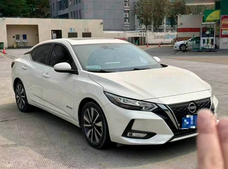 日产轩逸 正面外观二