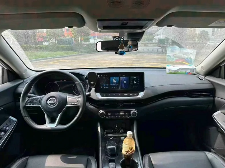 日产轩逸 后面外观一