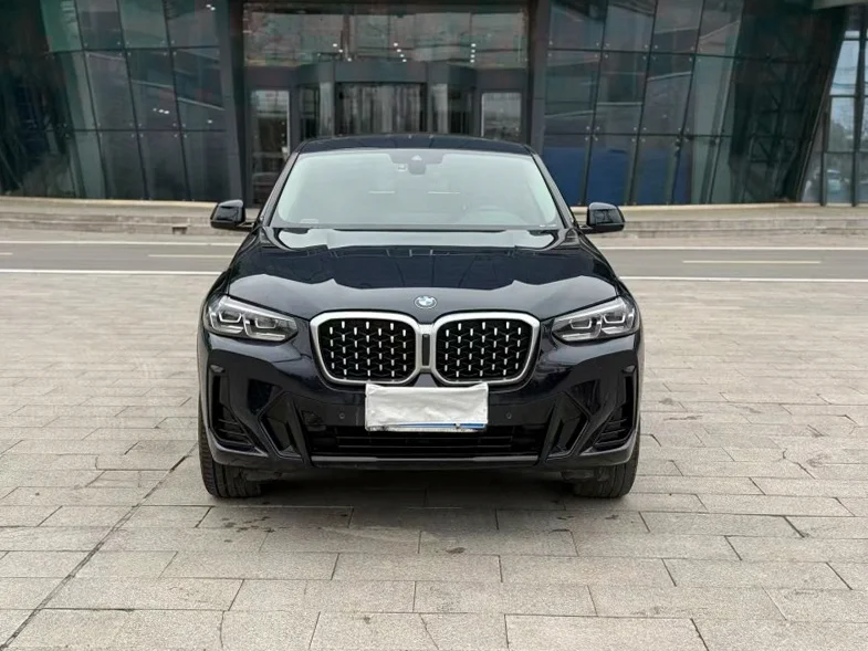 23年宝马X4 xDrive25i M运动套装