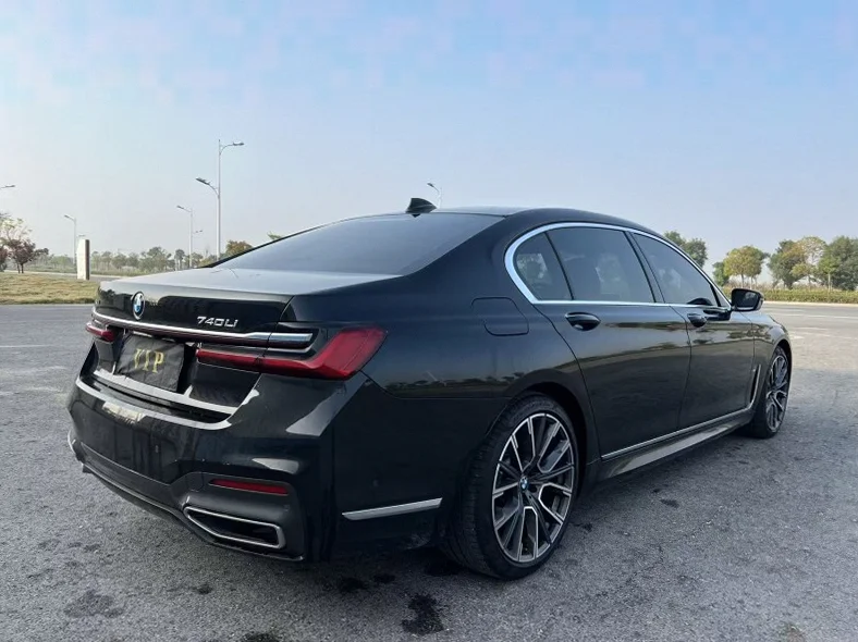 宝马7系 驾驶室