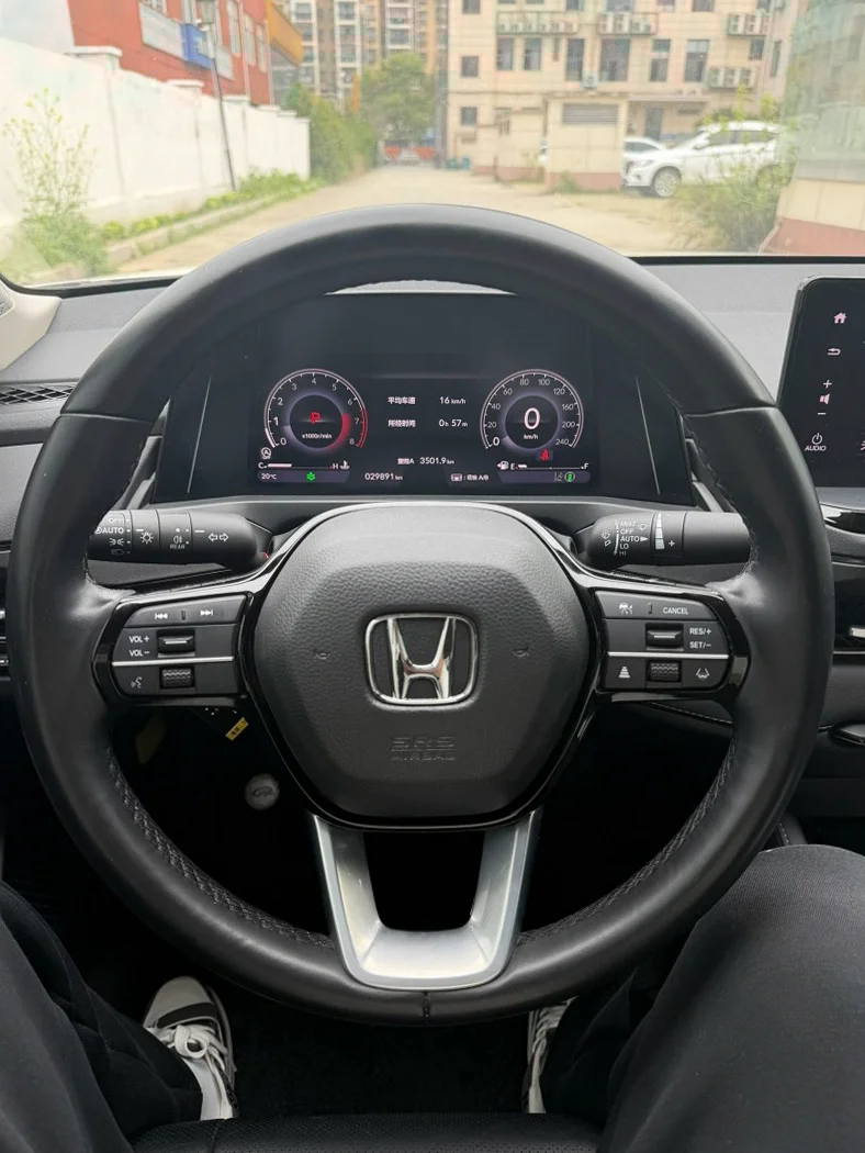 本田英诗派 后面外观一