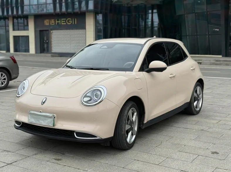 长城汽车欧拉 正面外观二