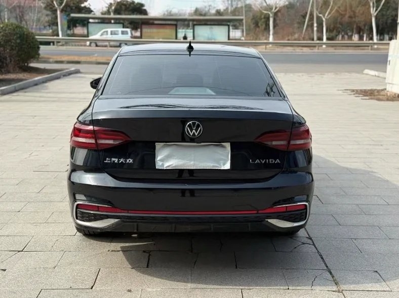 大众朗逸 驾驶室