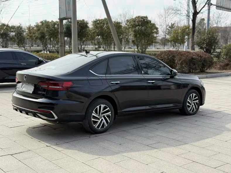 大众朗逸 内饰后排