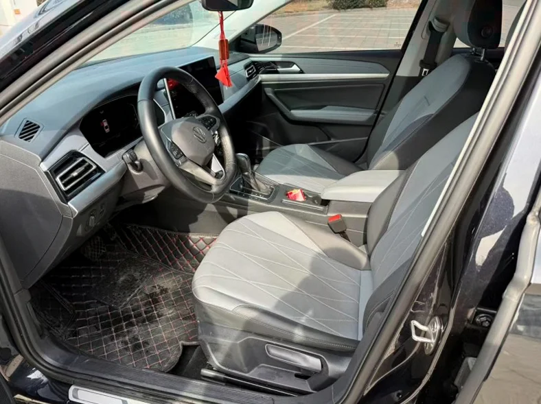 大众朗逸 正面外观二