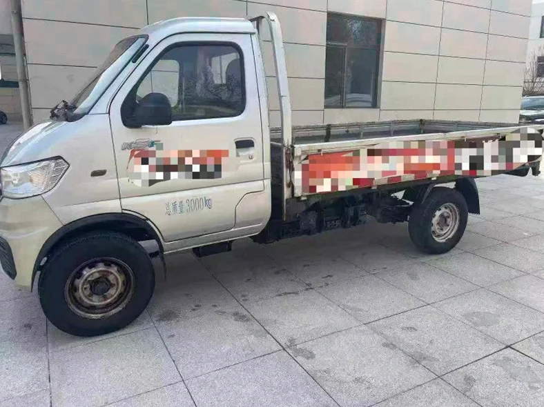 东风凯普特 正面外观三