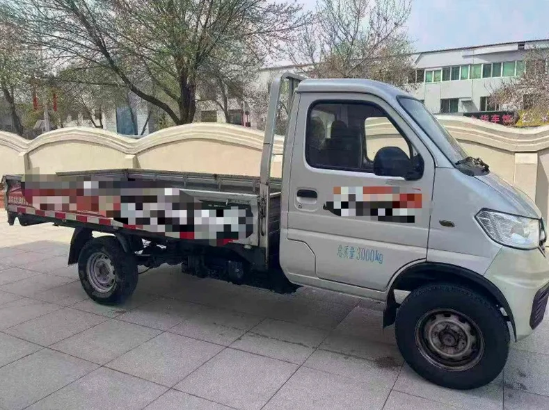 东风凯普特 正面外观二