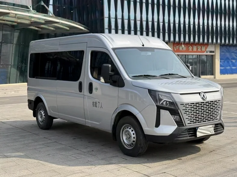 东风御风 正面外观三