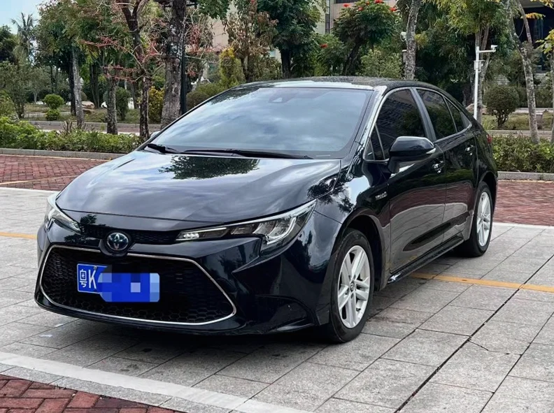 丰田雷凌 正面外观三