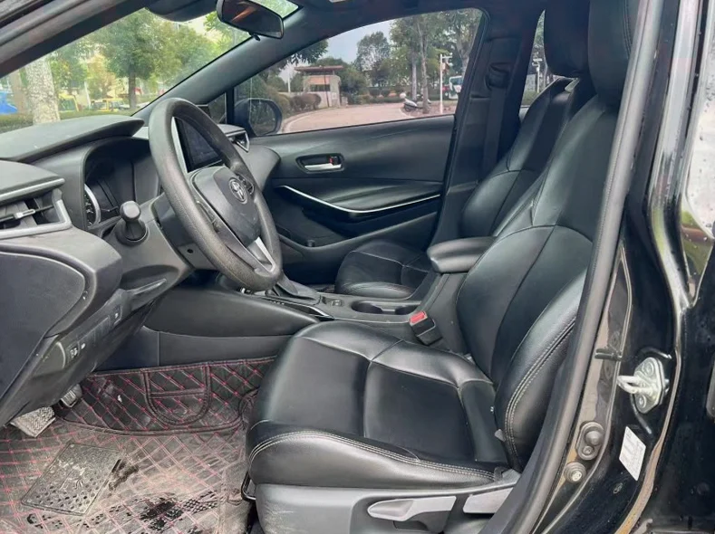 丰田雷凌 后面外观一