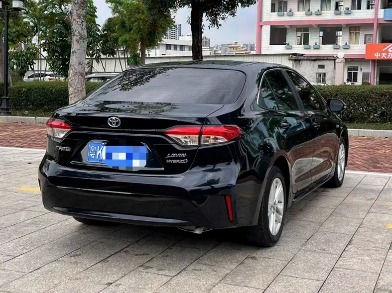 丰田雷凌 内饰前排