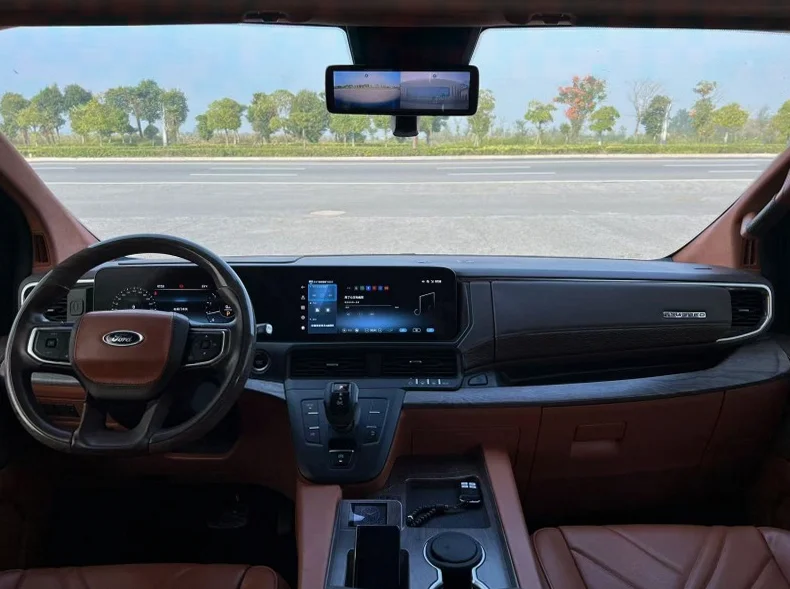 福特黑武士 内饰前排