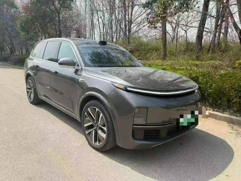 理想L9 正面外观二