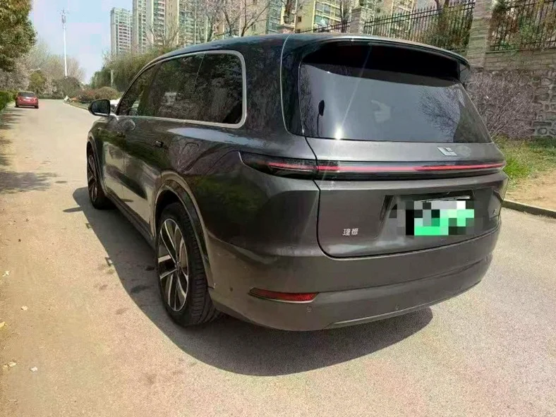 理想L9 内饰后排