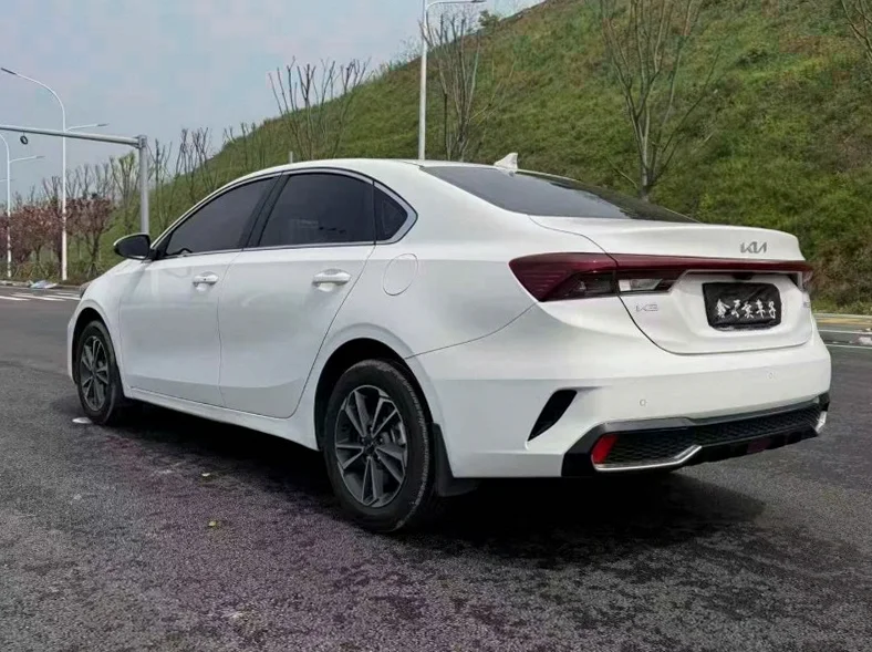 起亚K3 内饰前排