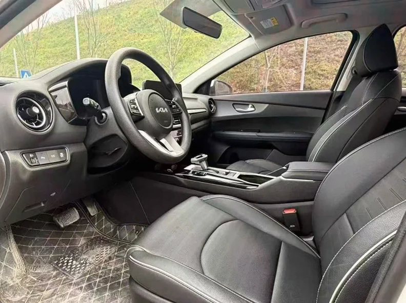 起亚K3 后面外观一