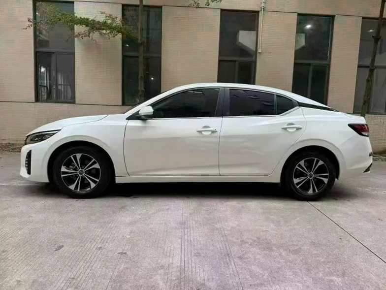 日产轩逸 内饰后排