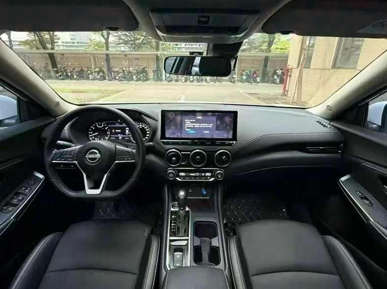 日产轩逸 后面外观一