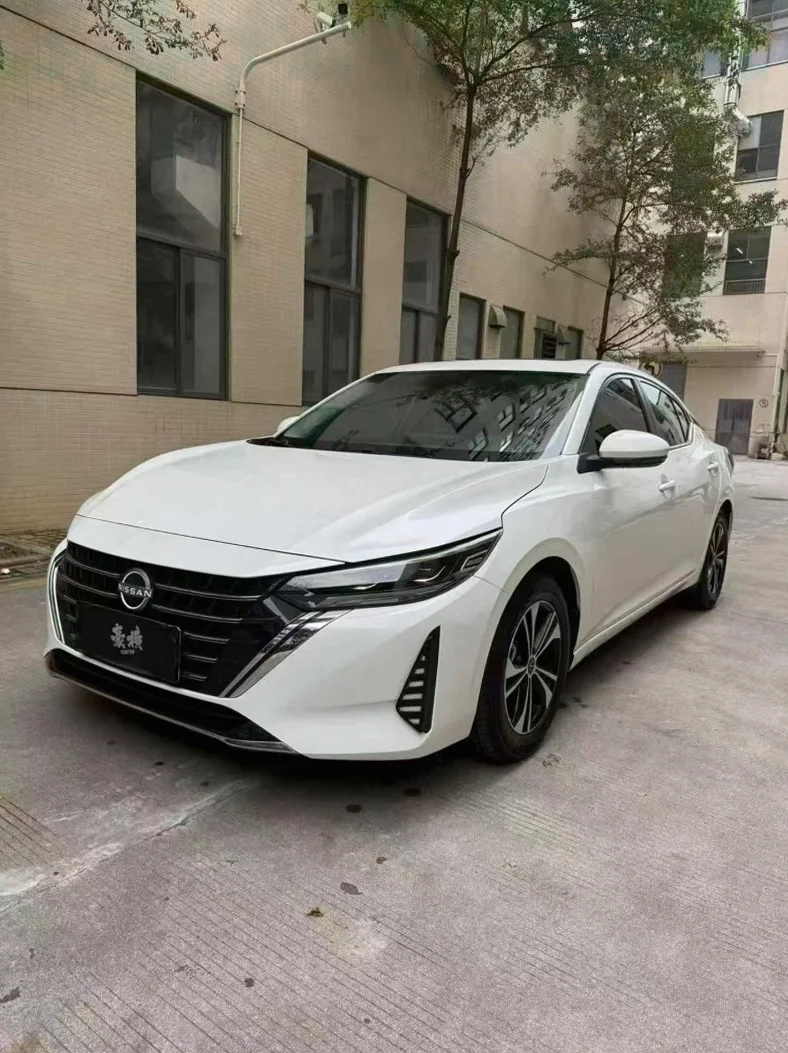 日产轩逸 正面外观三