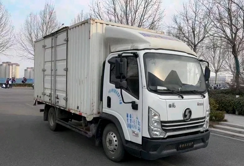 陕汽德龙 正面外观二