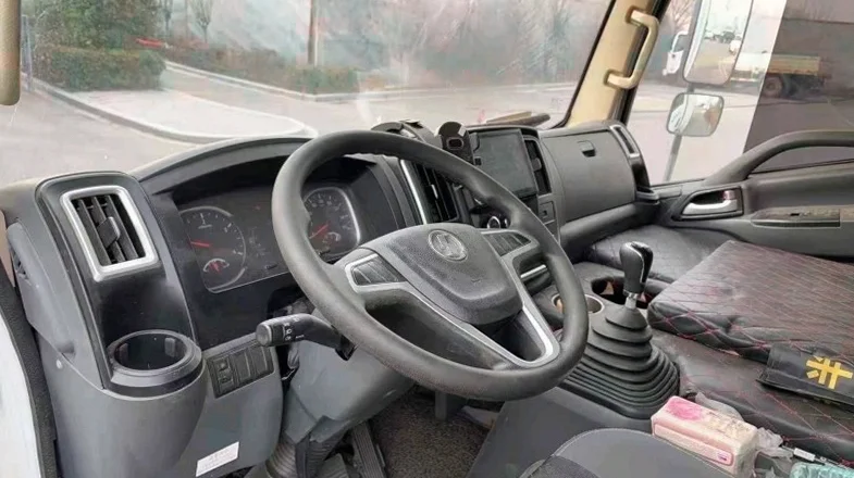 陕汽德龙 内饰后排