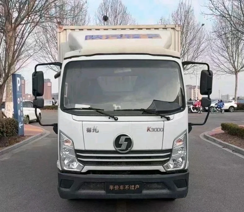 青岛2023年陕汽德龙大本车 正面外观一