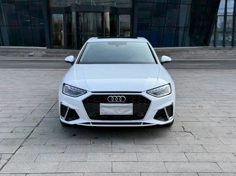 24年奥迪A4L 40豪华动感