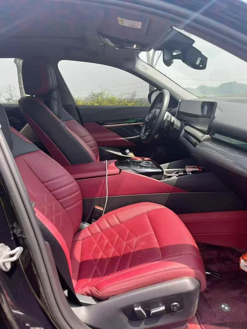 宝马5系 后面外观一