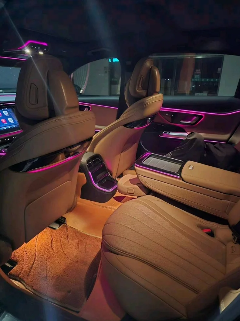 奔驰E 后面外观三