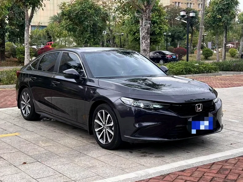 本田型格 正面外观二