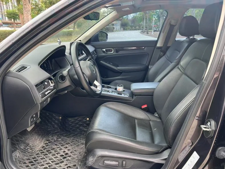 本田型格 正面外观三